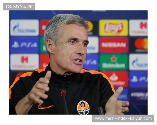 明显得分机会界定存在主观性 VAR介入时机考验裁判智慧