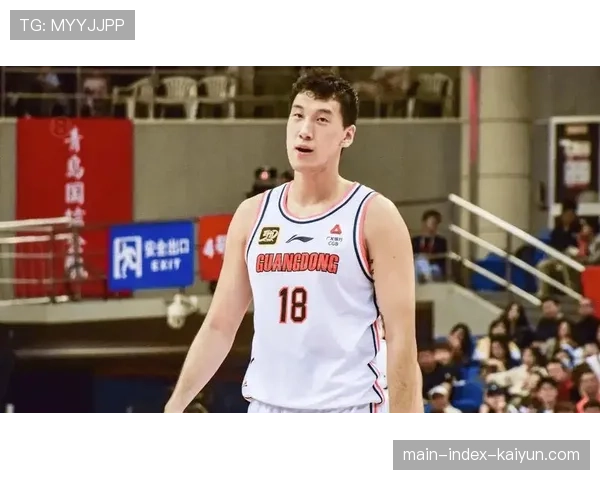 杜润旺肩膀旧伤出现加重迹象 广东锋线轮换再减一员